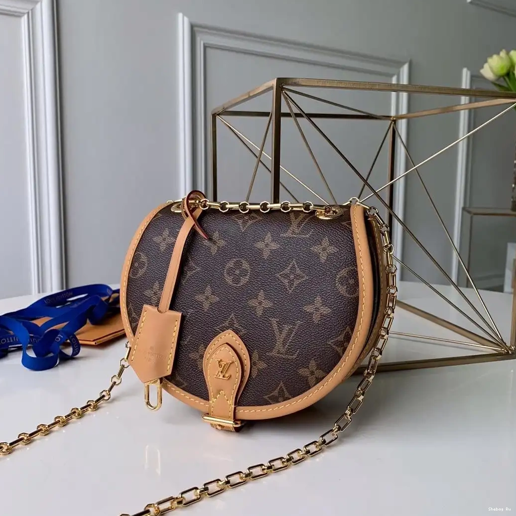 LOUIS VUITTON TAMBOURIN 0524